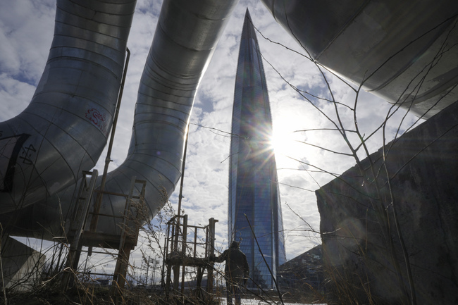 Руски съд наложи глоба от 1,5 млрд. долара на полската "Юропол Газ", ако тя продължи арбитражно дело срещу "Газпром експорт" в Стокхолм