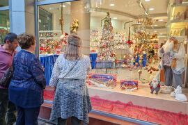 Бургас - предколедно настроение - любопитно