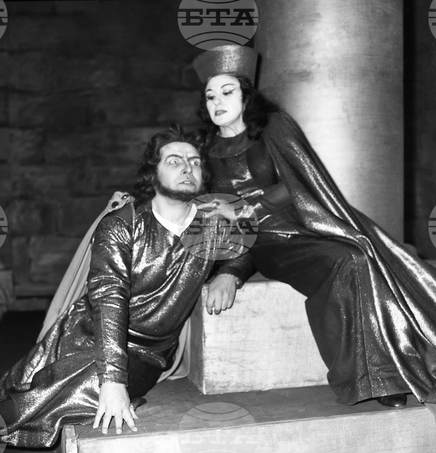 Стоян Попов