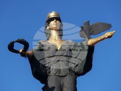 Статуя  "Света София"