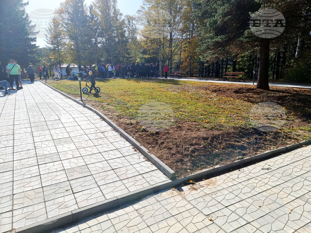 Село Железница - парк - обновление