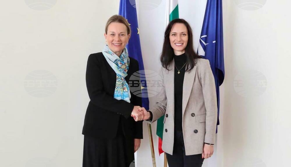 Foreign Minister Mariya Gabriel Meets US Permanent Representative to NATO Julianne Smith