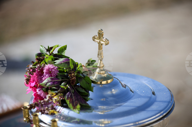 Кръстовден ще бъде отбелязан днес със Света литургия в Българския православен храм „Св. преп. Йоан Рилски Чудотворец“ в Атина