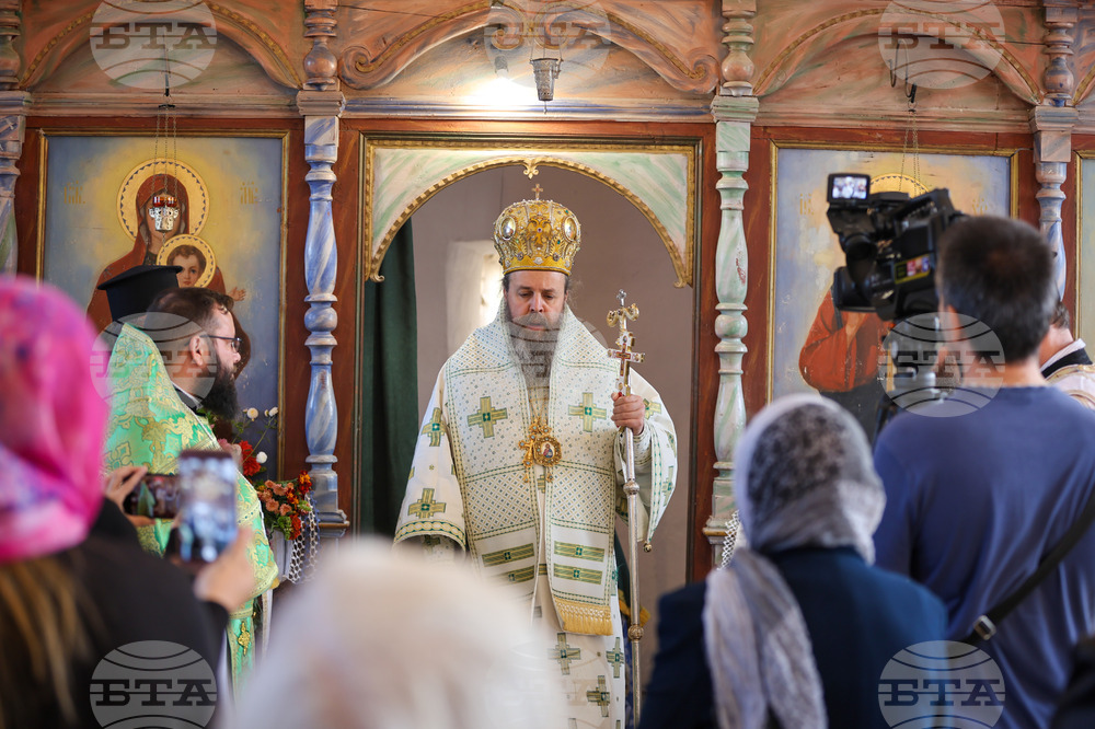 Във времена, в които се разрушават храмове, е добро посланието на всеки един обновяван храм, каза митрополит Серафим в обновена стогодишна църква в Благоевградско