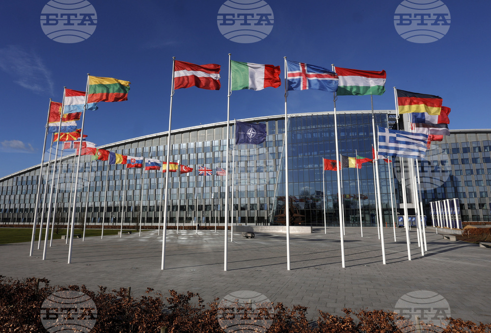 НАТО: Решението на България за изгонването на руските служители трябва да бъде уважавано