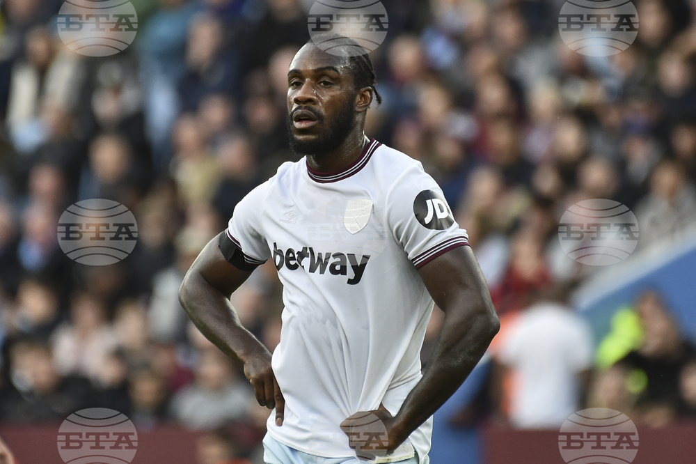 Футболистът Михаил Антонио ще пропусне следващата година след операция