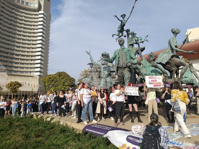 Румъния - Марш в подкрепа на жертвите на домашно насилие