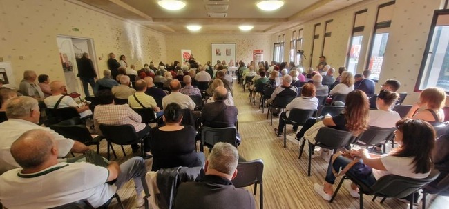 Нинова: В енергетиката очевидно тече тектонично разместване на лобита и интереси