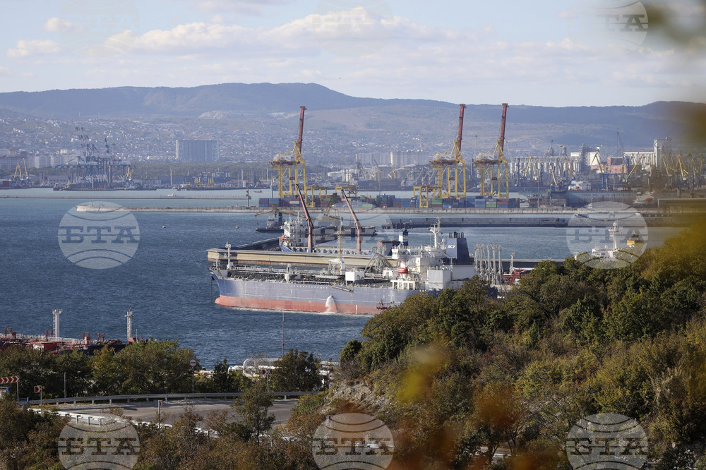 Украинска атака с дронове нанесе поражения на жилищни сгради и петролна база в черноморския град Новоросийск