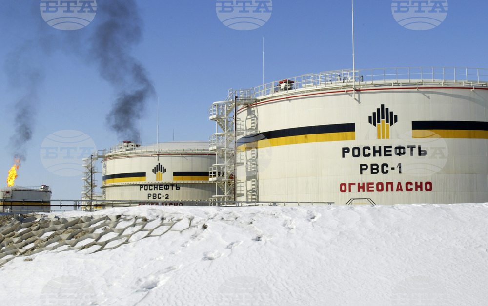 Приходите на Русия от бизнеса с петрол и газ през юни се сриват с една трета на годишна база