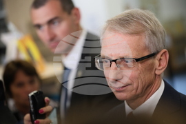 Благоевград - Американски университет - Николай Денков - пресконференция