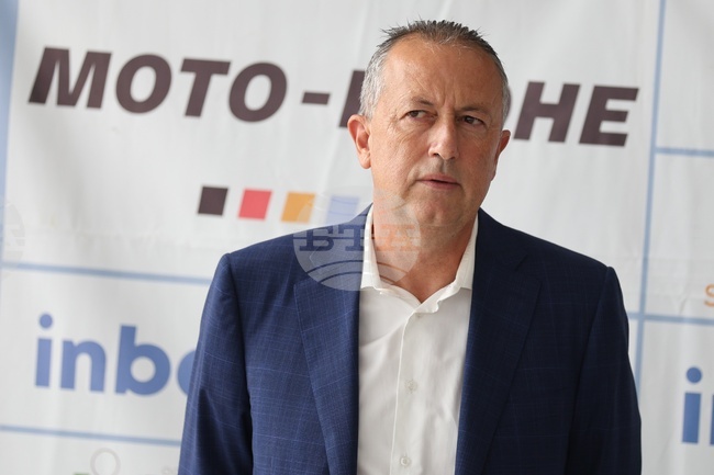Президентът на БФ по биатлон Атанас Фурнаджиев се надява на допълнителна подкрепа от държавата за постигането на още по-големи успехи 