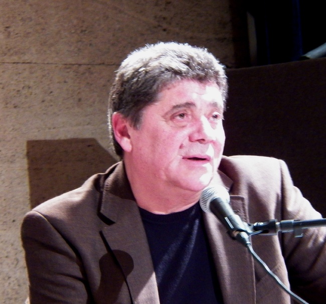 Писателят Николай Табаков гостува в Свищов за представяне на новата си книга