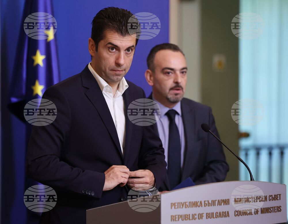 Министерски съвет - работодателски организации - синдикати -  среща