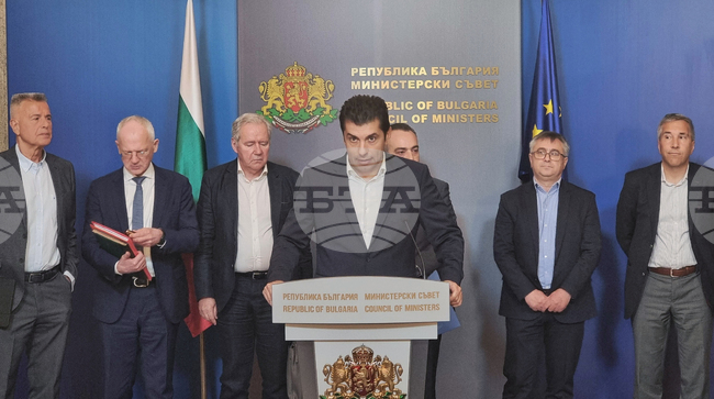 Министерски съвет - работодателски организации - синдикати -  среща