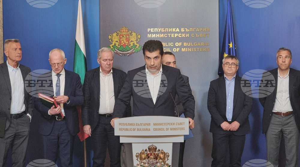 Министерски съвет - работодателски организации - синдикати -  среща