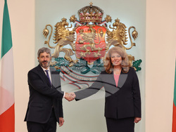 Илияна Йотова - Роберто Фико - среща