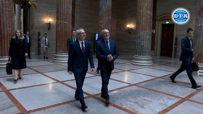 Министър-председателят Николай Денков пристигна във Виена