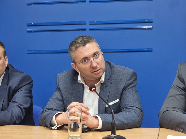 Според Николай Нанков рехабилитацията на водопровода от водоснабдителна система "Черни Осъм" ще разреши проблемите в Ловеч и Плевен