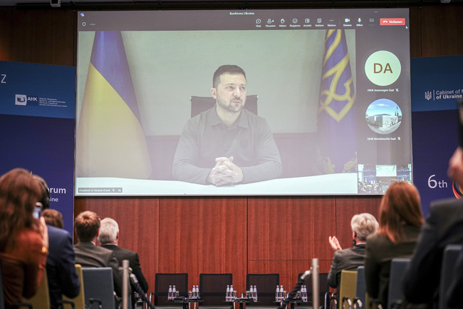 Размириците на летището в Дагестан показват, че Русия губи контрол над случващото се на нейна територия, заяви Зеленски