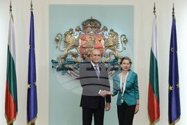 Румен Радев - държавни отличия - Илиана Раева 