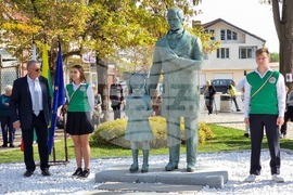 Ямбол - Паметник на ямболските учители - народни будители - откриване