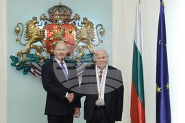 Румен Радев - държавни отличия - Рахамин Шекерджийски 