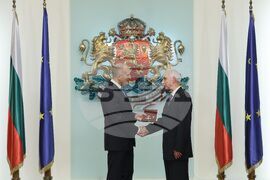 Румен Радев - държавни отличия - Стефан Хаджитодоров