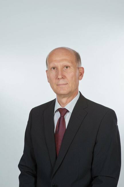 Съществен проблем е съхраняване на МБАЛ-Поморие, натрупала дълг за над 2 млн лв, заяви кандидатът за общински съветник Никодим Стоянов