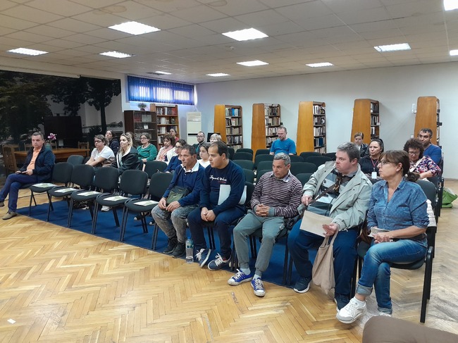 Община Видин: Театрален спектакъл за глухи и чуващи деца бе представен във Видин