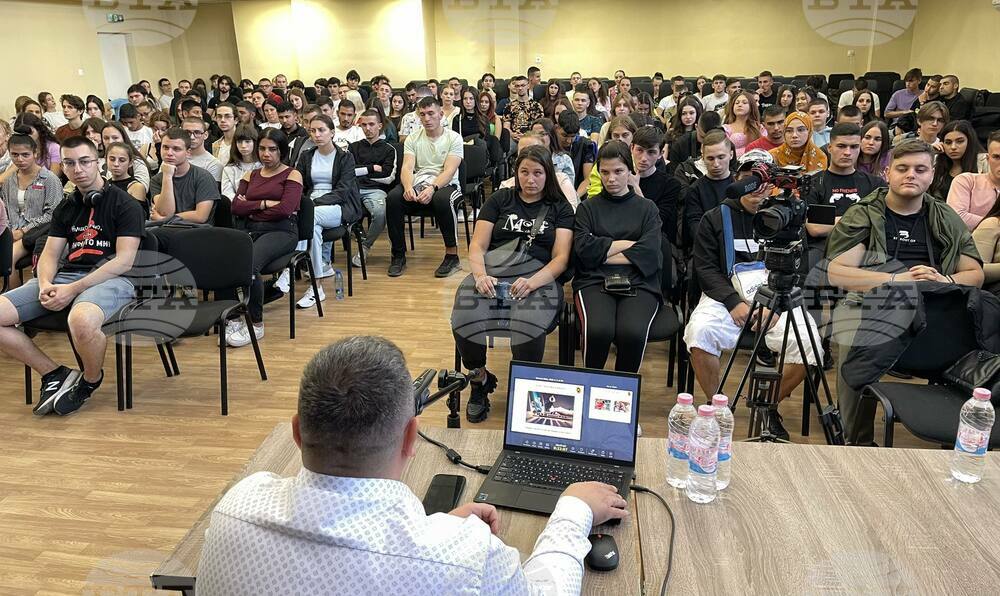 Превантивна програма „Предпазване на младите хора от престъпления“ започна в Шумен