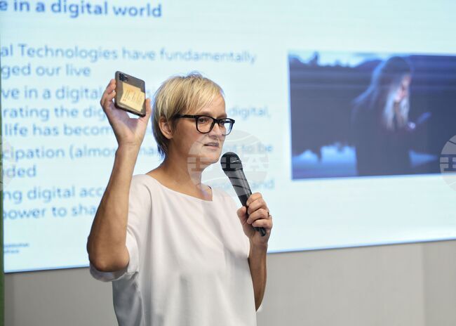 Бургас - Регионална библиотека "Пейо К. Яворов" - Анита Айхингер - посещение