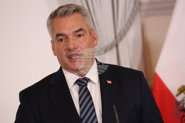 Провалиха се разговорите за съставяне на правителствена коалиция в Австрия