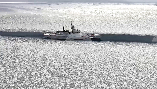 Руски военни кораби започват маневри в Каспийско море