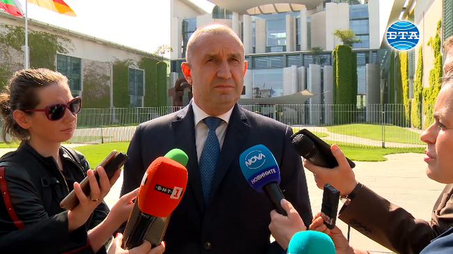 Президентът Радев от Берлин: Получихме подкрепа за дерогация и за България за вноса на петрол