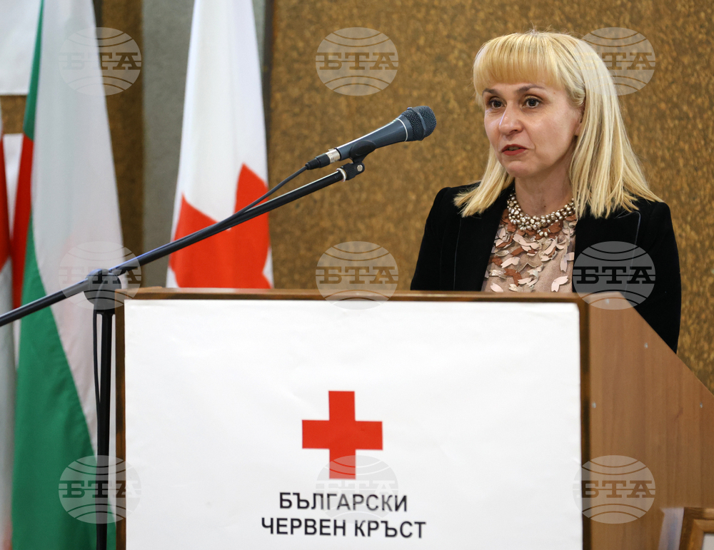 BTA Director General Presents Commemorative Coin Celebrating BTA's 125th Anniversary to Bulgarian Red Cross Chair Hristo Grigorov