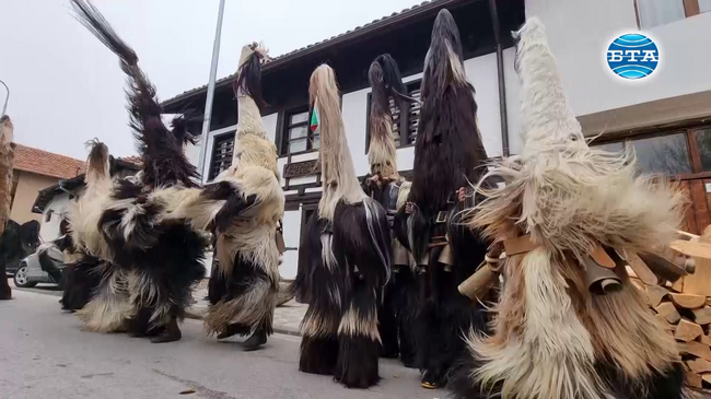 Със звън на чанове и кукерско дефиле бе открит нов музеен обект в Разлог