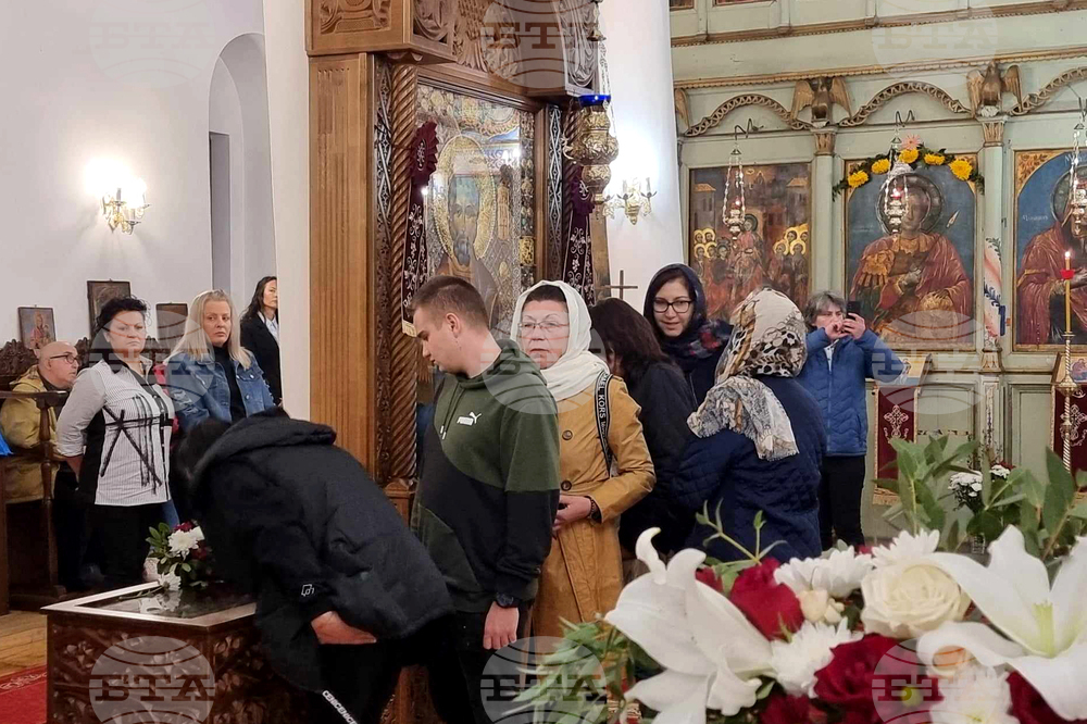 Кюстендил - храм "Св. вмчк Димитър Солунски" - мощи на Свети патриарх Евтимий Търновски