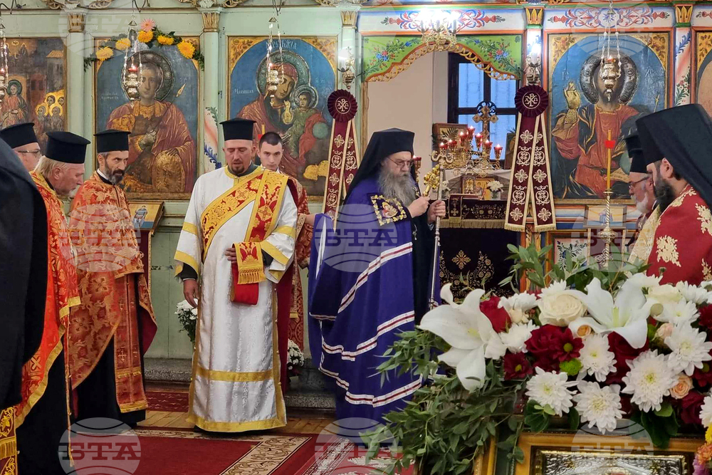 Кюстендил - храм "Св. вмчк Димитър Солунски" - мощи на Свети патриарх Евтимий Търновски