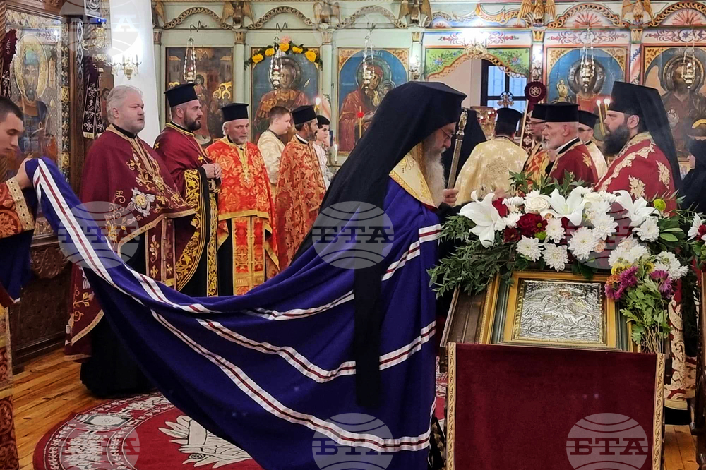 Кюстендил - храм "Св. вмчк Димитър Солунски" - мощи на Свети патриарх Евтимий Търновски