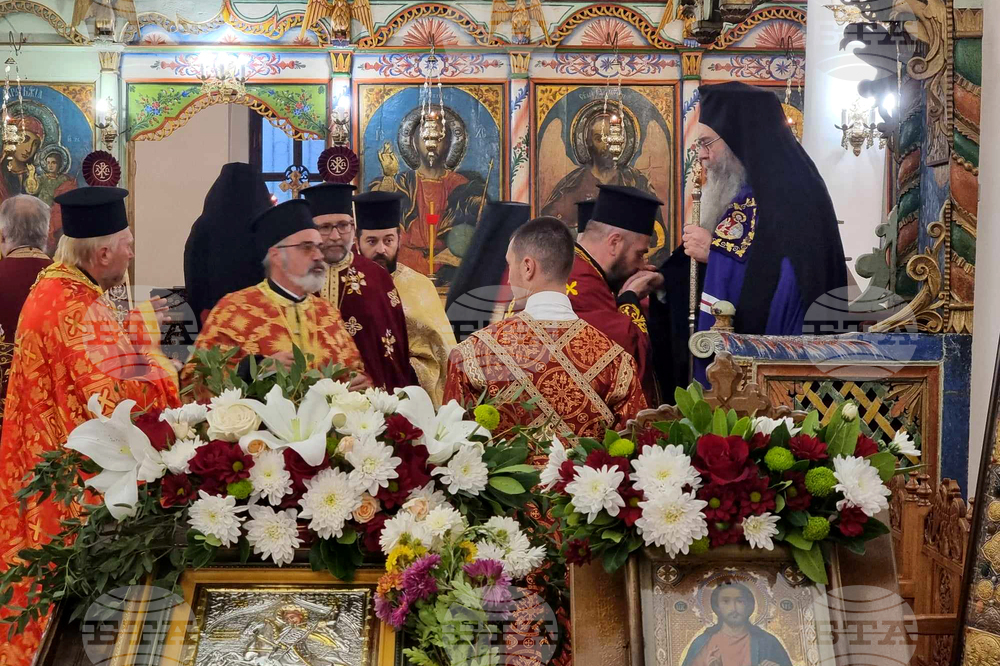 Кюстендил - храм "Св. вмчк Димитър Солунски" - мощи на Свети патриарх Евтимий Търновски