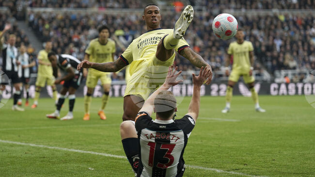 Габриел Магаляеш няма да играе за Арсенал в следващите два месеца