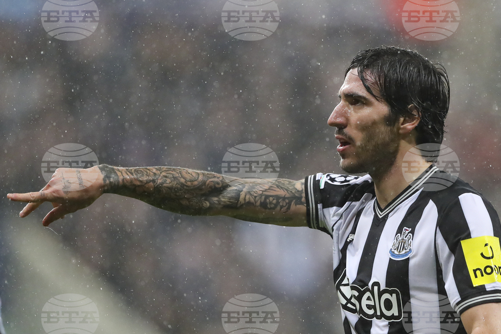 Италианецът от Нюкасъл Сандро Тонали получи похвали за представянето си срещу Ливърпул