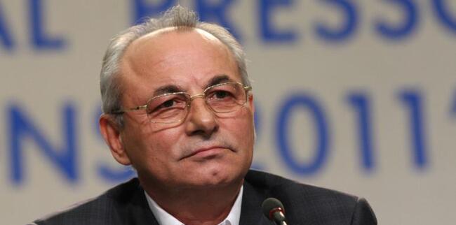 Публикация на д-р Ахмед Доган в юбилеен сборник