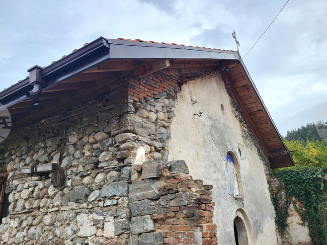 Село Доспей - старинен храм "Св. св. апостоли Петър и Павел"