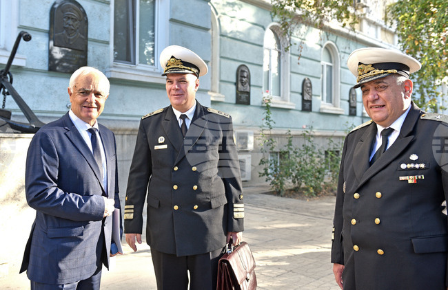  Варна - ВВМУ „Н. Й. Вапцаров“ - конференция