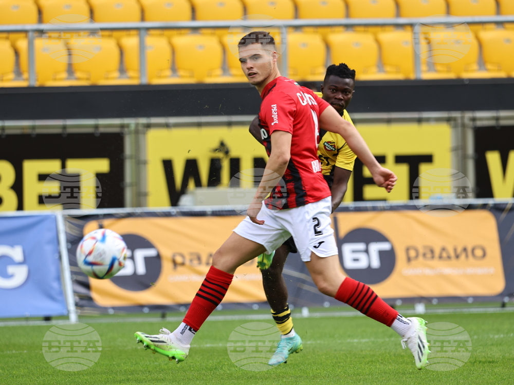 Пловдив - Футбол - Ботев (Пловдив) - Локомотив (София)