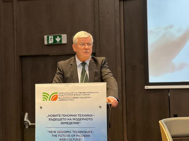 Министър Вътев: Създаването на нови сортове и породи е ключово за прехода към устойчиво селскостопанско производство