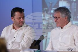 Книга - "17 уикенда" - представяне