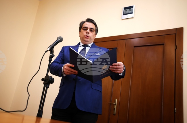 Асен Василев - изявление